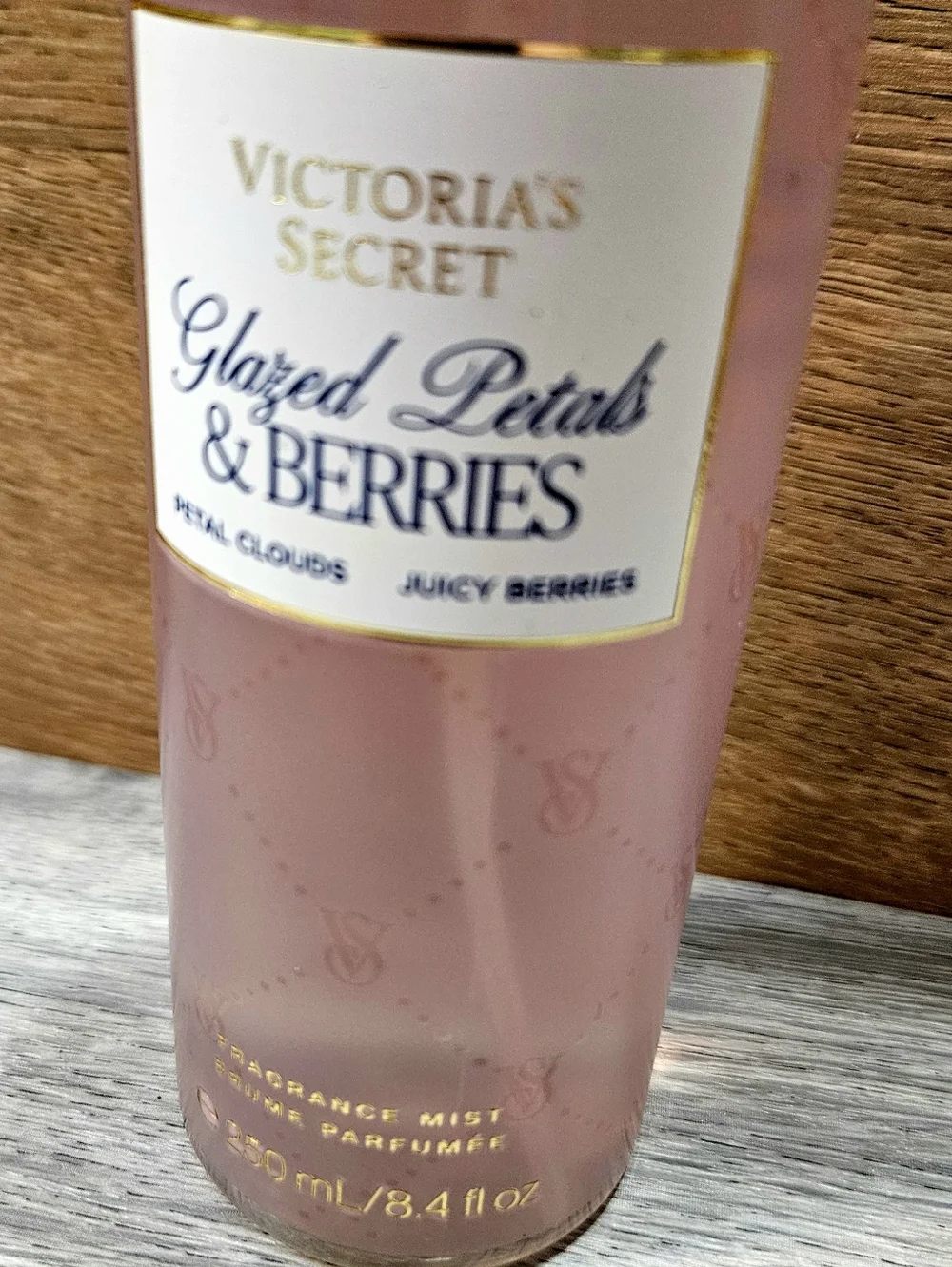 Victoria's Secret Glazed Petals & Berries Body Mist 8.4oz NEW BAKED BY VS